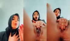 Horny Desi Girl Shows Ass and Pussy