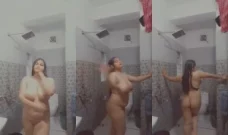 Sexy BBW Girl Bathing