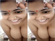 Hot Desi Bhabhi bathing