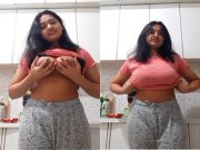 Sexy Indian Mall Shows Her Big Boobs